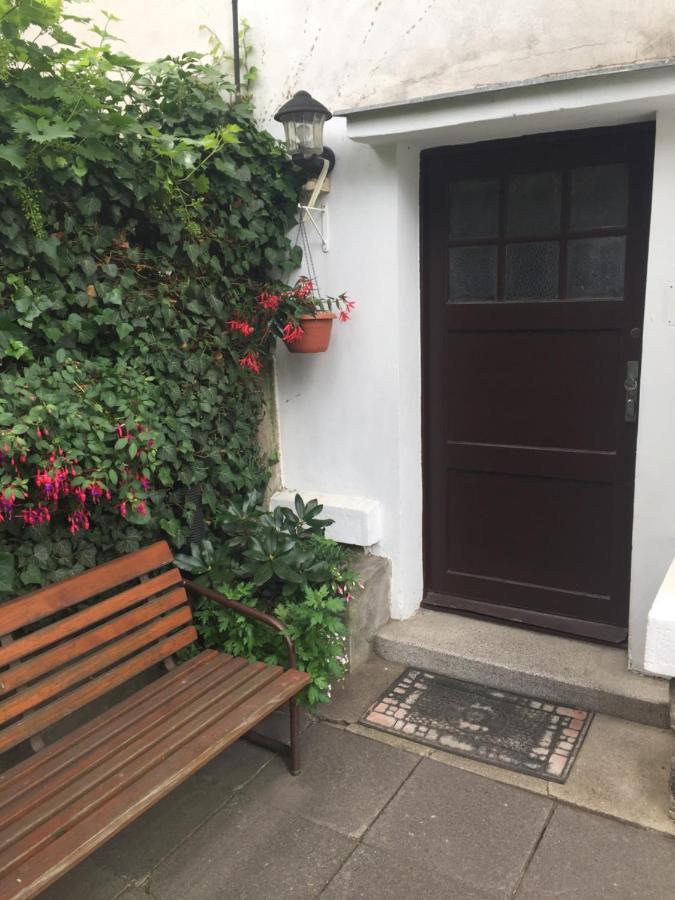 Blue Apartment In Beautiful English Style Garden With Atmosphere Praga Exterior foto