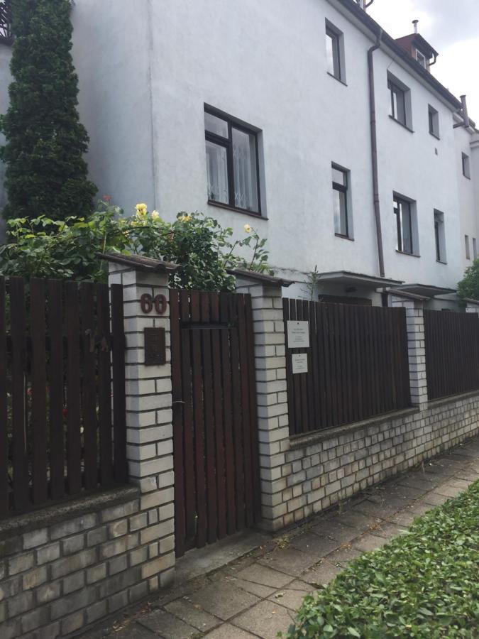 Blue Apartment In Beautiful English Style Garden With Atmosphere Praga Exterior foto